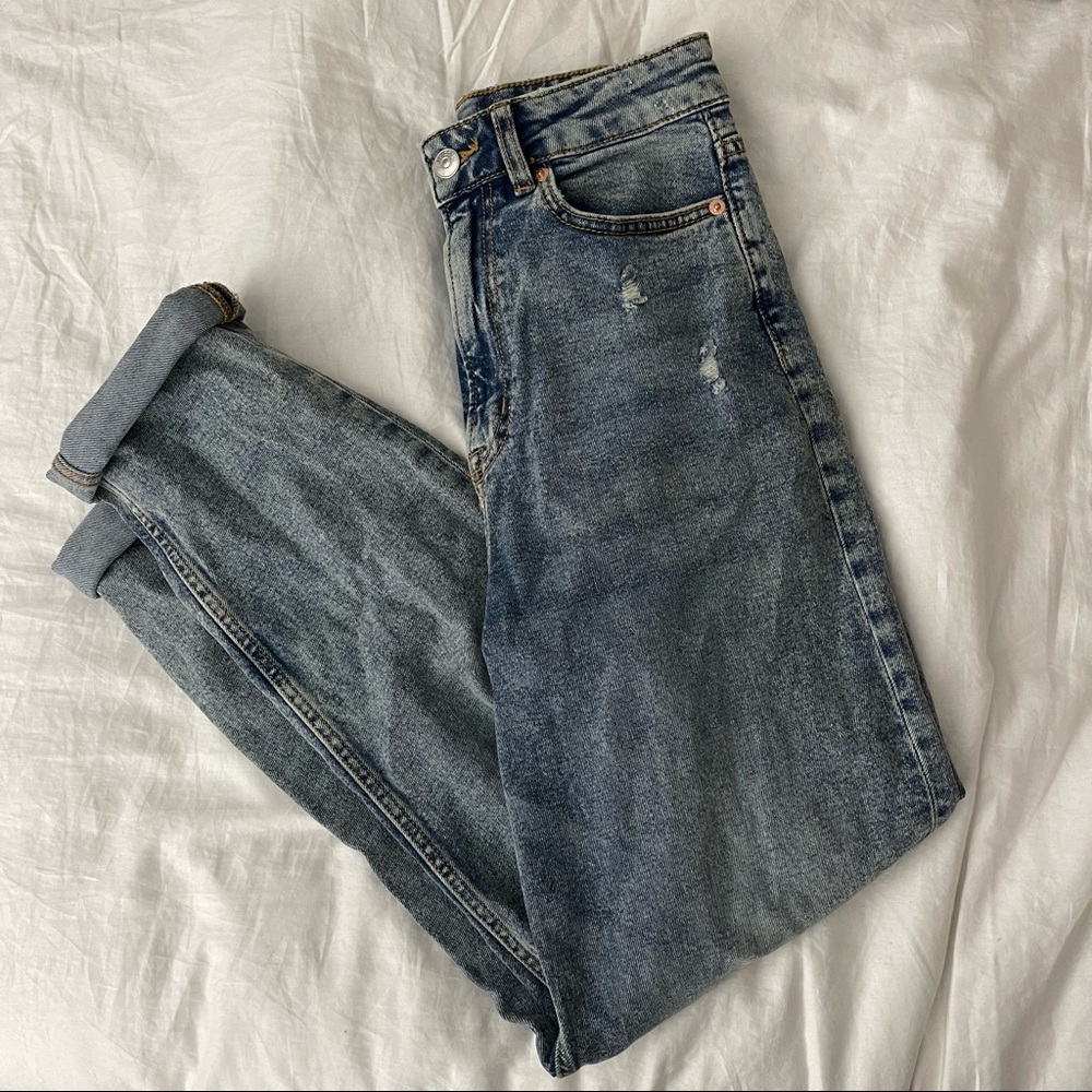 High waisted jeans